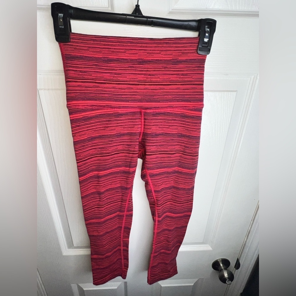 Lululemon Size 4 Wunder Under Crop Leggings Cyber Boom Juice Red Yoga Luon - Picture 13 of 16